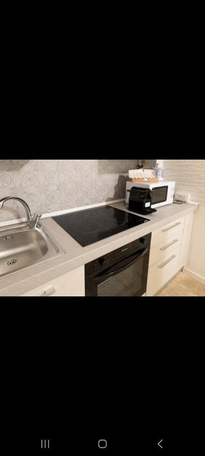 Apartment Angy Mira Luaran gambar