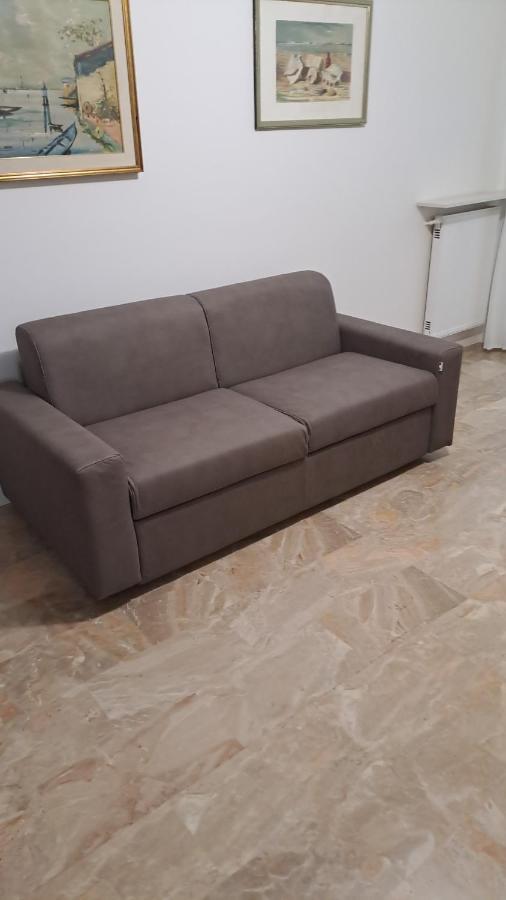 Apartment Angy Mira Luaran gambar